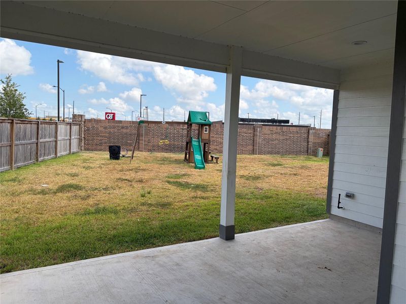 Exterior details and patio area of a home in Morton Creek Ranch, Katy (Image 23).