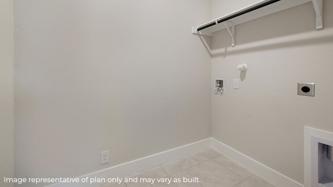 Representative unfurnished interior of a home built from the The Ozark by D.R. Horton in Veranda, San Antonio (Image 22).