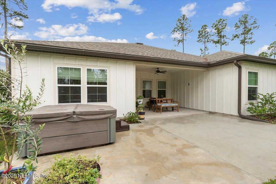 Exterior details and patio area of a home in , Hilliard (Image 2).