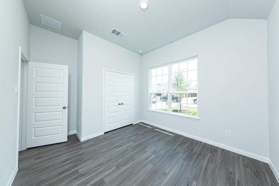 Spacious, unfurnished interior of a new home in Bluestem, Brookshire (Image 8). Spacious, unfurnished interior of a new home in Bluestem, Brookshire (Image 8).