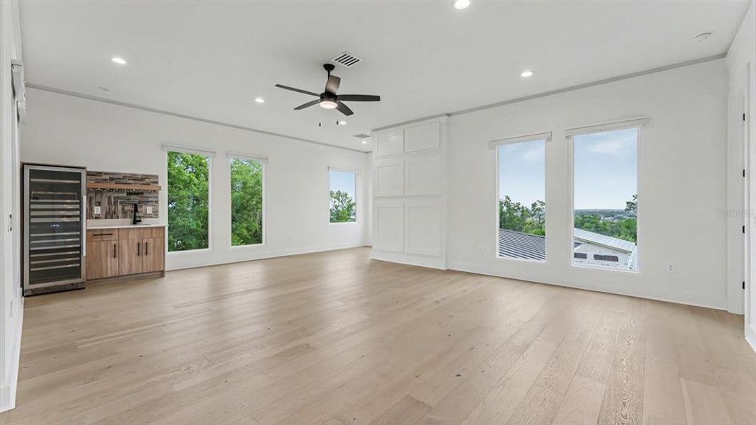 Spacious, unfurnished interior of a new home in , Lakeland (Image 45).