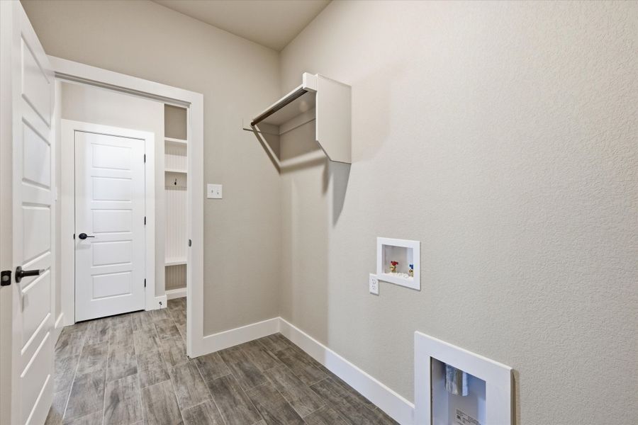 Spacious, unfurnished interior of a new home in Zion Valley, Poolville (Image 34).