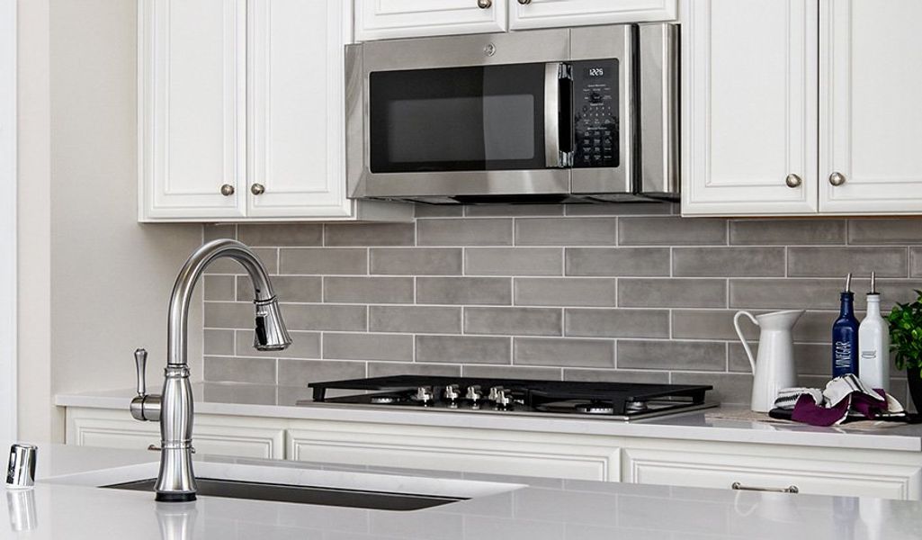 Augusta-Q740-VistaMontebella Kitchen Crop