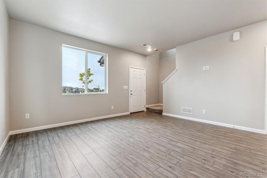 Spacious, unfurnished interior of a new home in Pintail Commons at Johnstown Village, Johnstown (Image 13).