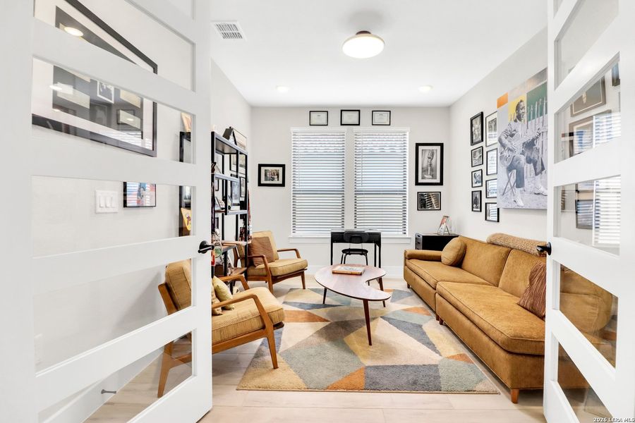 Furnished interior view inside a new home in Kissing Tree, San Marcos (Image 28).