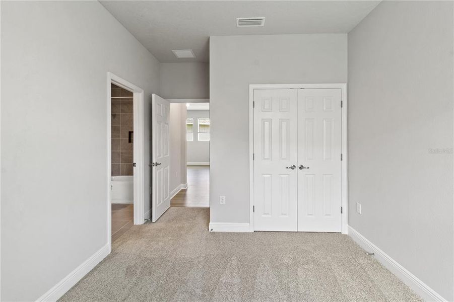 Spacious, unfurnished interior of a new home in , Parrish (Image 34).