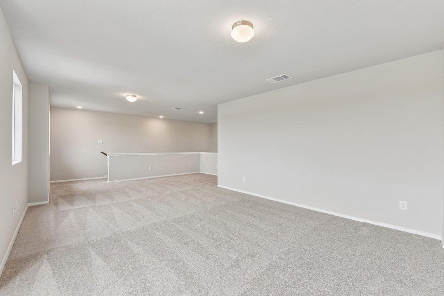 Spacious, unfurnished interior of a new home in Cascade, Liberty Hill (Image 28).