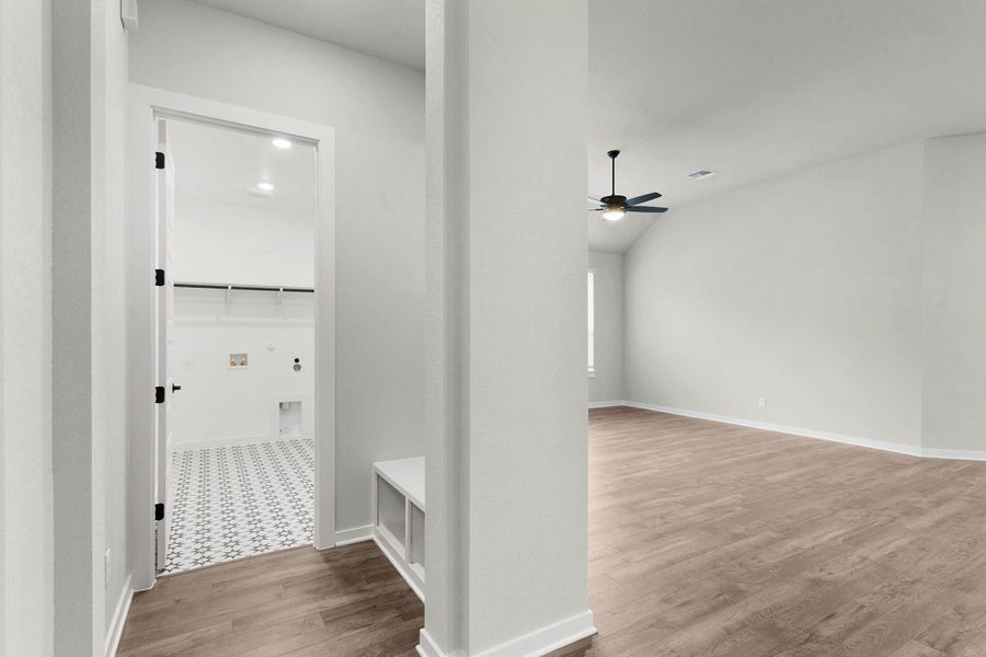 Spacious, unfurnished interior of a new home in Highland Village, Georgetown (Image 21).