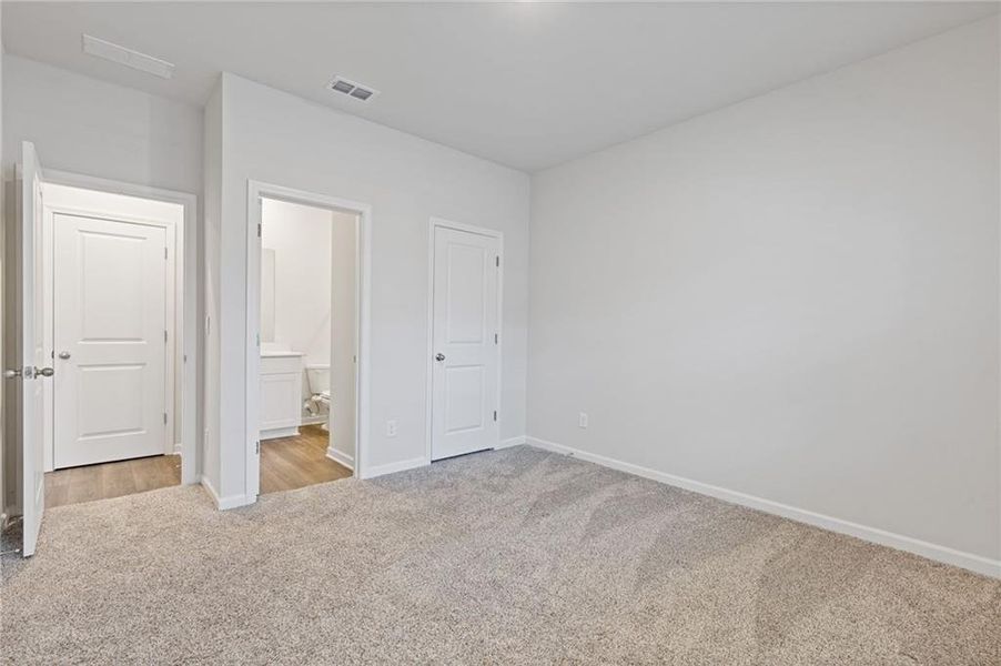 Spacious, unfurnished interior of a new home in , Braselton (Image 29).