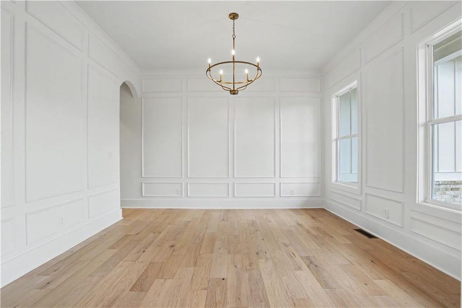 Spacious, unfurnished interior of a new home in , Gainesville (Image 36).