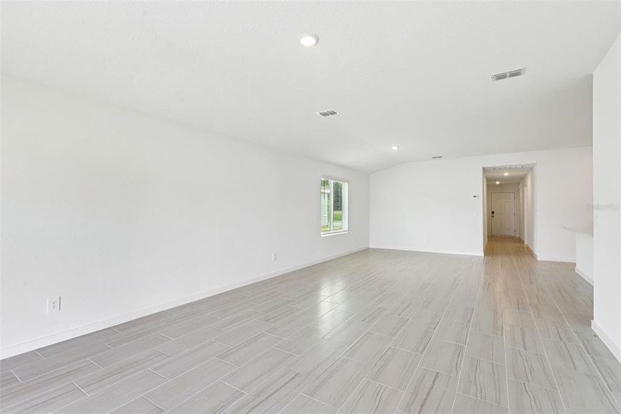 Spacious, unfurnished interior of a new home in , Palm Coast (Image 17).