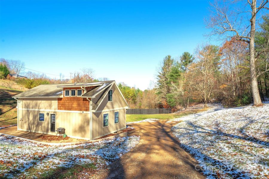 Image 41 of a home in .