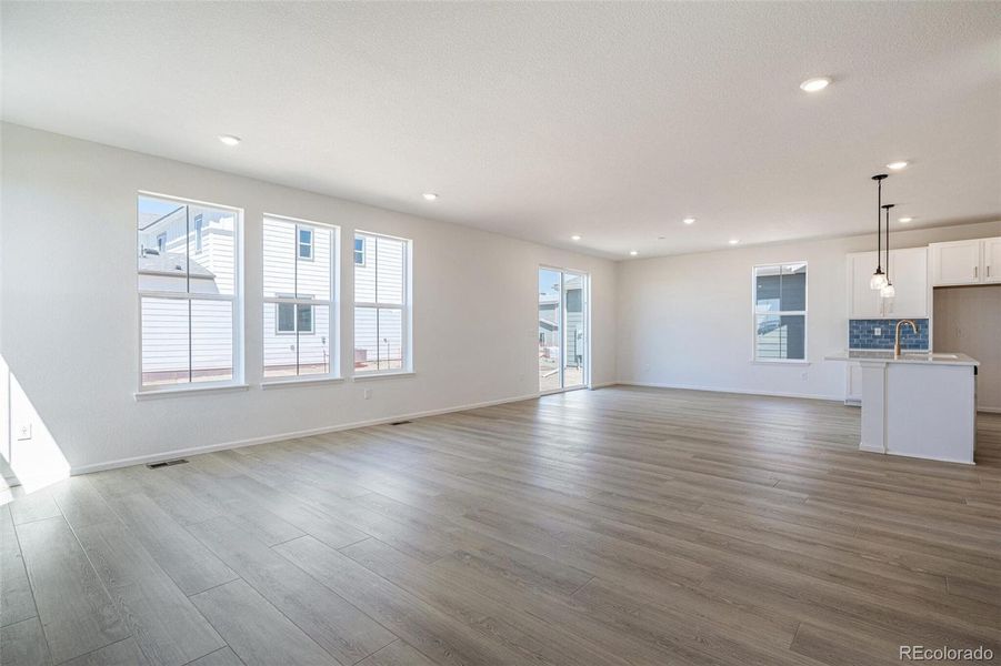 Spacious, unfurnished interior of a new home in Farmlore, Brighton (Image 14).