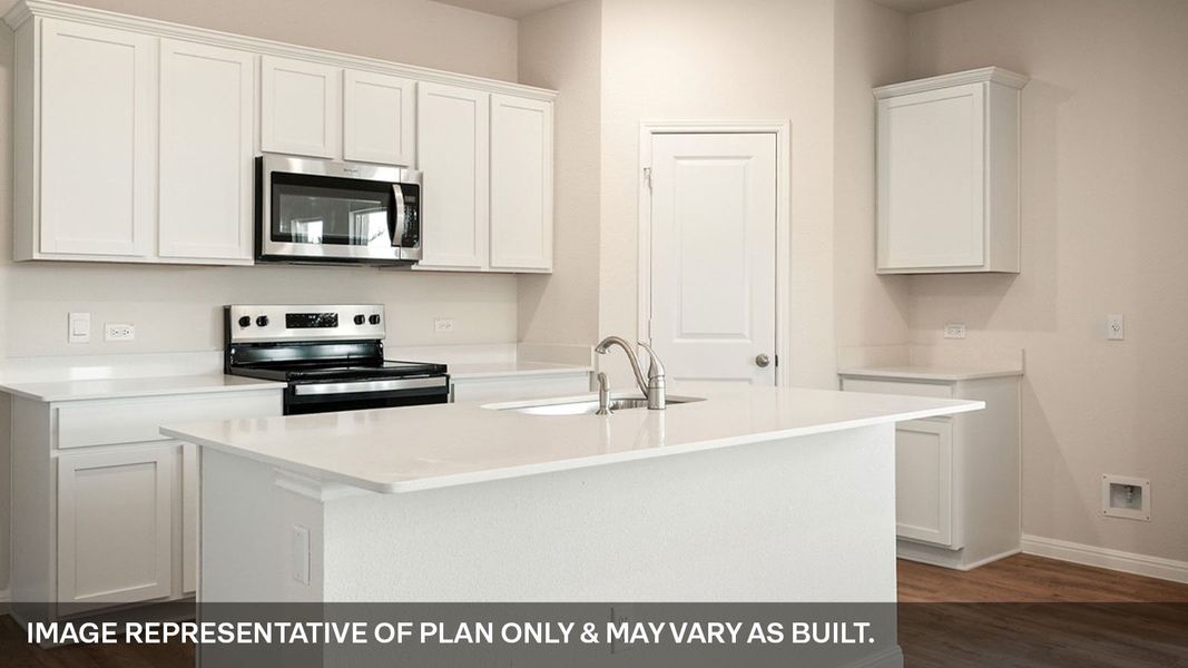 Representative furnished interior of a home built from the The Quincy by D.R. Horton in Thunder Rock, Marble Falls (Image 9).