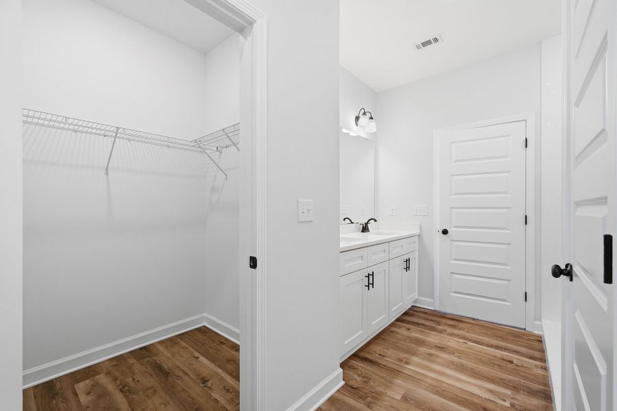 Spacious, unfurnished interior of a new home in McCarthy Estates, Defuniak Springs (Image 35). Spacious, unfurnished interior of a new home in McCarthy Estates, Defuniak Springs (Image 35).