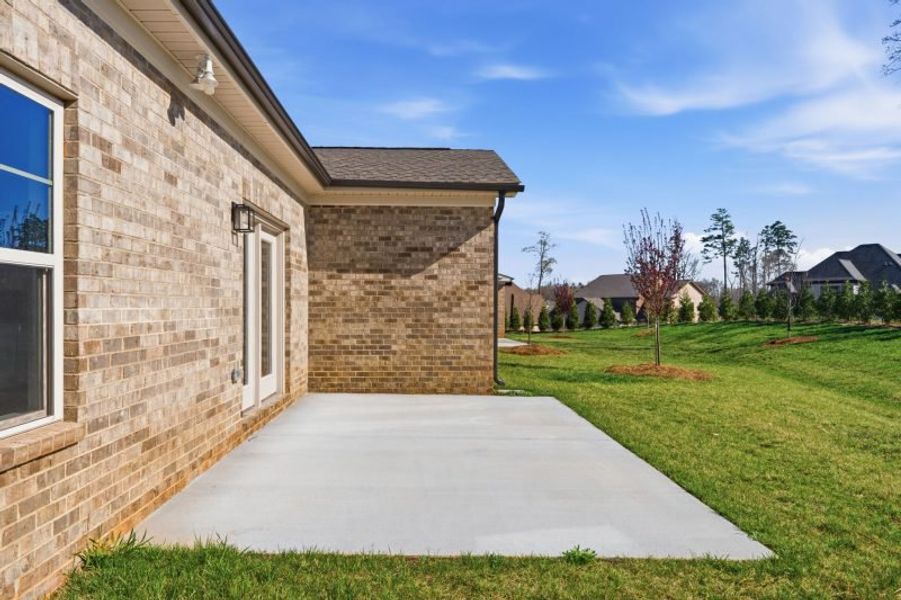 Representative exterior details of a home built from the Cosmopolitan by Keystone Homes NC in Weybridge, Burlington (Image 53). Representative exterior details of a home built from the Cosmopolitan by Keystone Homes NC in Weybridge, Burlington (Image 53).