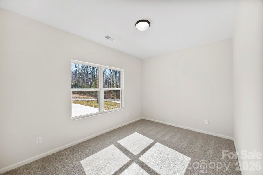 Spacious, unfurnished interior of a new home in , Kings Mountain (Image 35).