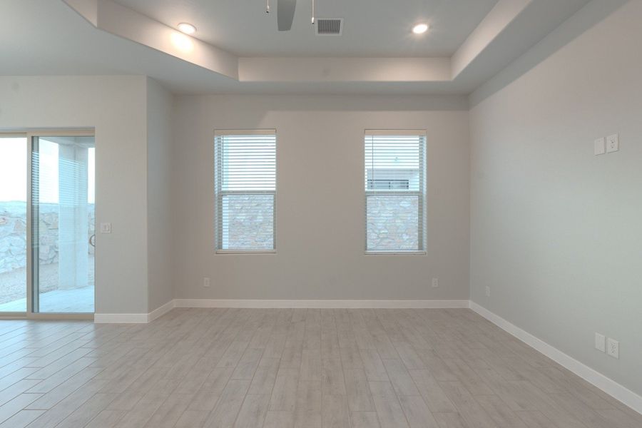 Spacious, unfurnished interior of a new home in Emerald Estates, El Paso (Image 23).