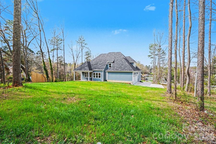 Exterior details and patio area of a home in , Troutman (Image 4).