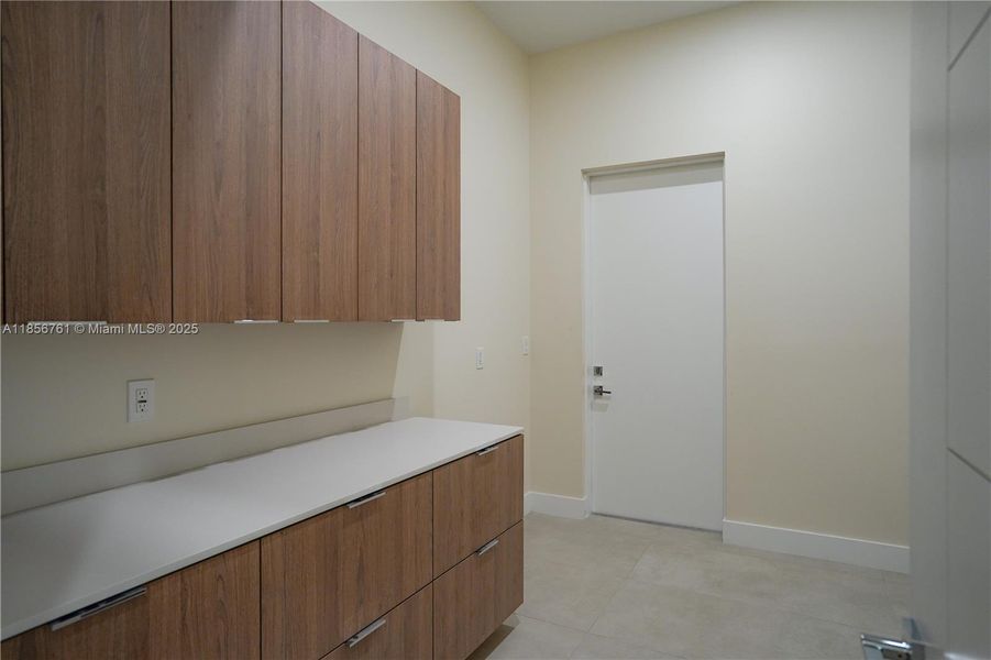 Furnished interior view inside a new home in , Homestead (Image 46).