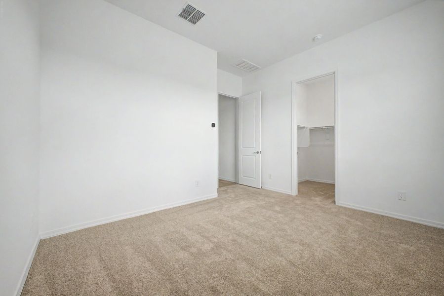 Spacious, unfurnished interior of a new home in Empire Pointe, Queen Creek (Image 19).