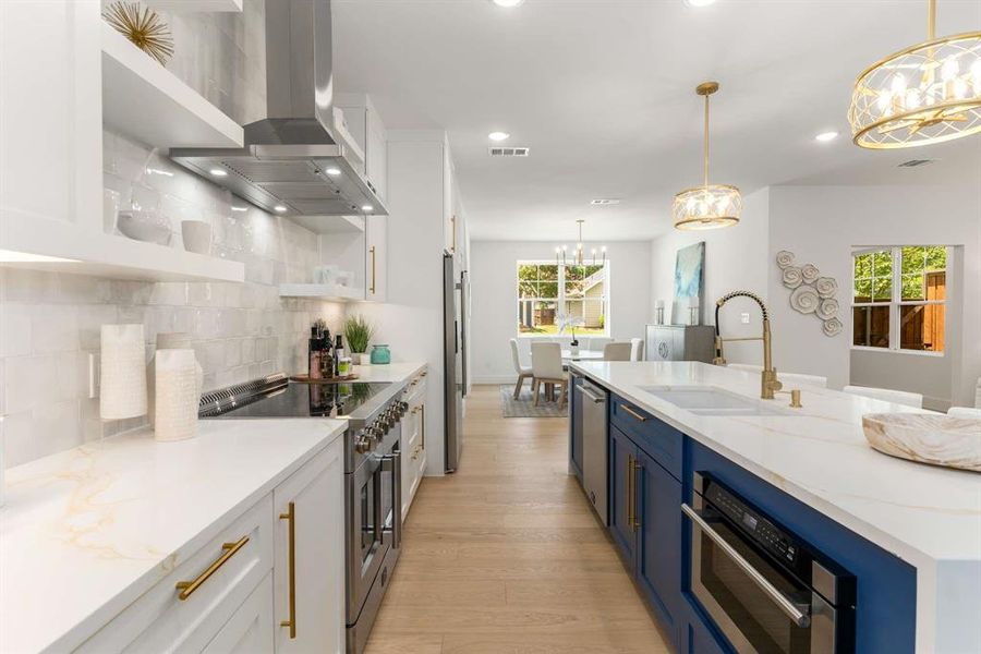 Furnished interior view inside a new home in , McKinney (Image 25).