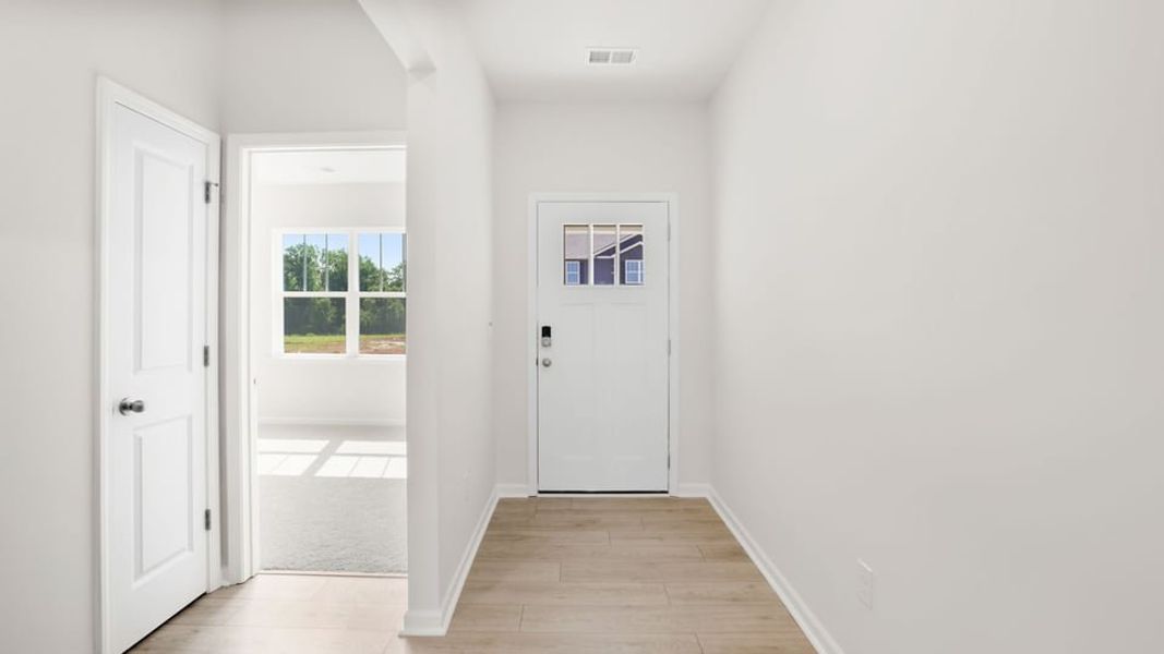 Spacious, unfurnished interior of a new home in Foxbank, Gray Court (Image 16).