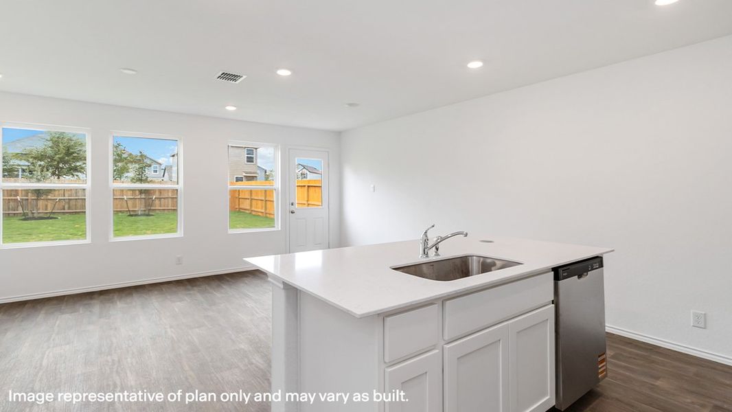 Image 19 representing the The Robin by D.R. Horton in Blue Ridge Ranch, San Antonio, TX. Image 19 representing the The Robin by D.R. Horton in Blue Ridge Ranch, San Antonio, TX.