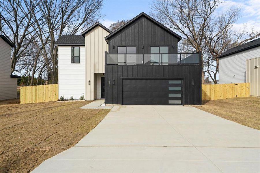 Front exterior of a new home in , Glenn Heights, TX, highlighting curb appeal (Image 1). Front exterior of a new home in , Glenn Heights, TX, highlighting curb appeal (Image 1).
