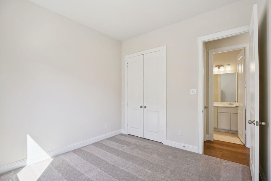 Spacious, unfurnished interior of a new home in Woodhavyn 50', Magnolia (Image 24).