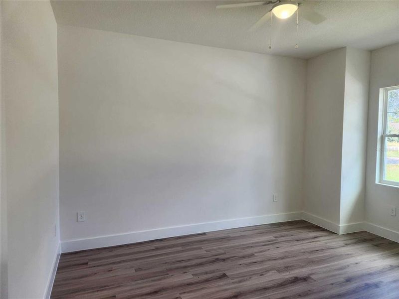 Spacious, unfurnished interior of a new home in , Homosassa (Image 13).