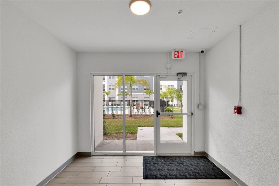 Spacious, unfurnished interior of a new home in , Orlando (Image 11).