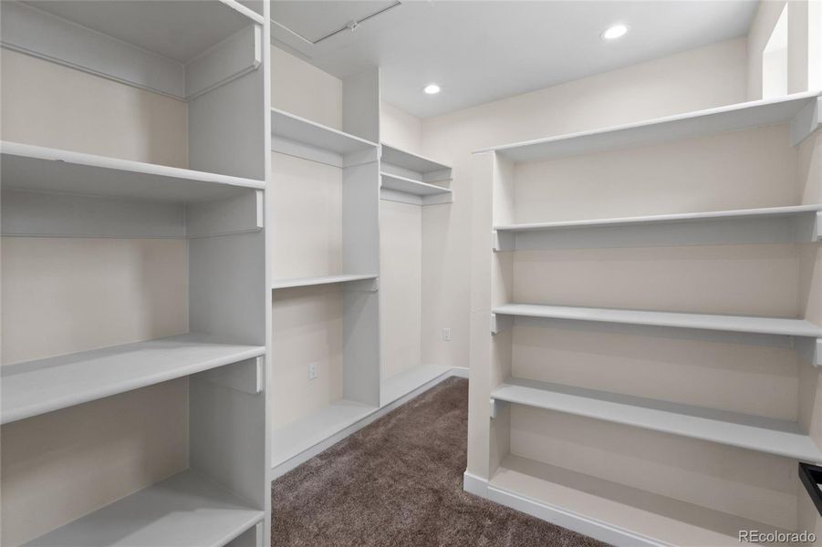 Spacious, unfurnished interior of a new home in , Frederick (Image 10).