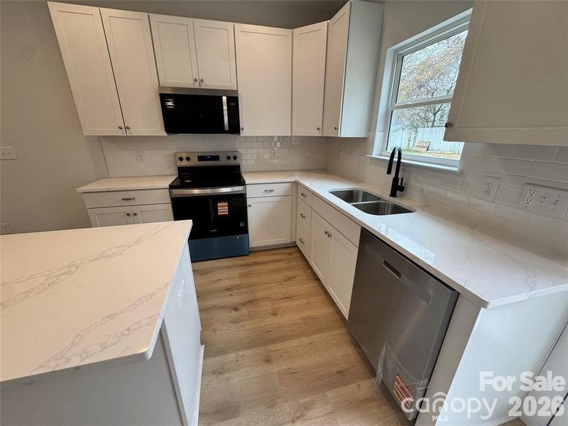 Furnished interior view inside a new home in , Gastonia (Image 6).
