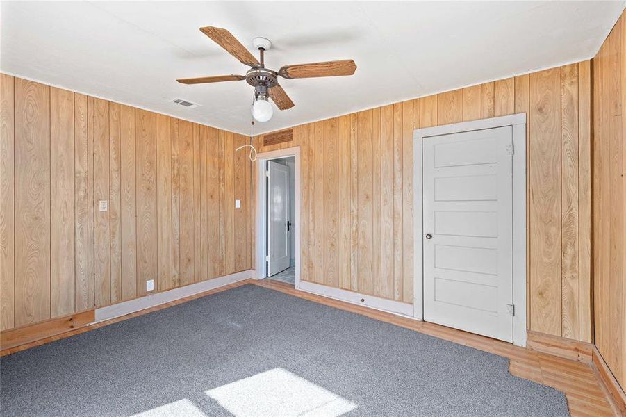Spacious, unfurnished interior of a new home in , Brownwood (Image 12).
