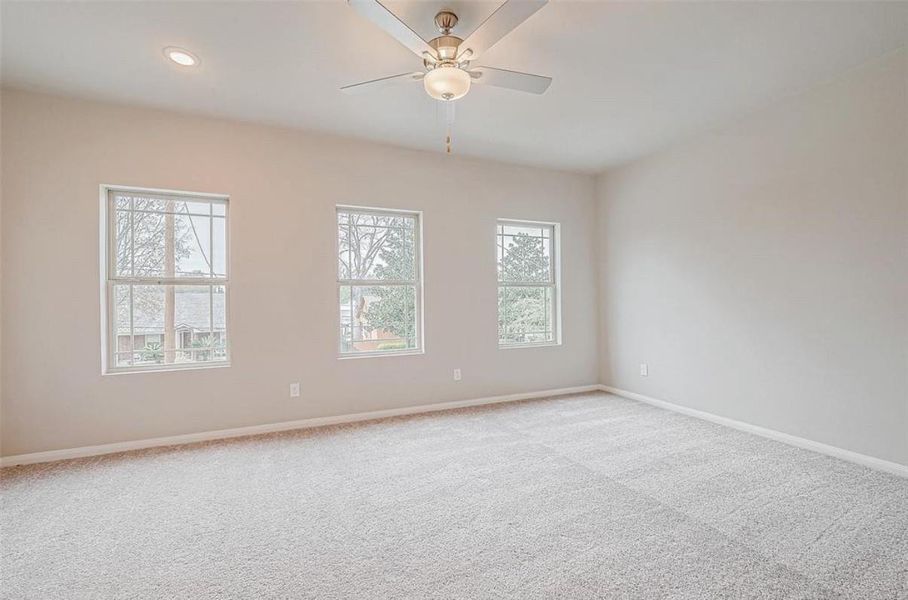 Spacious, unfurnished interior of a new home in , Houston (Image 8).
