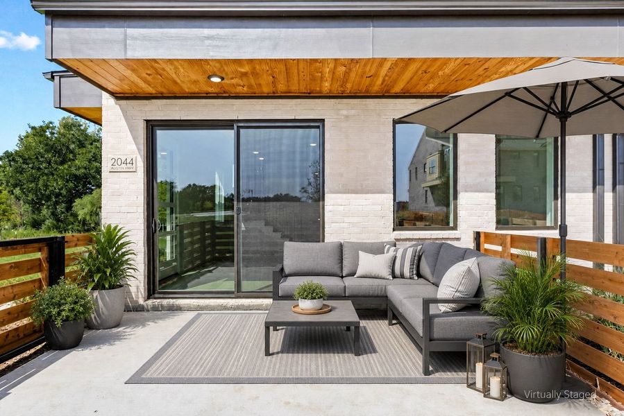 Exterior details and patio area of a home in Ten Mile Creek, Celina (Image 28).