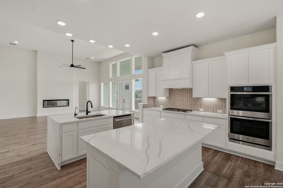 Furnished interior view inside a new home in Mesa Western, Cibolo (Image 11). Furnished interior view inside a new home in Mesa Western, Cibolo (Image 11).