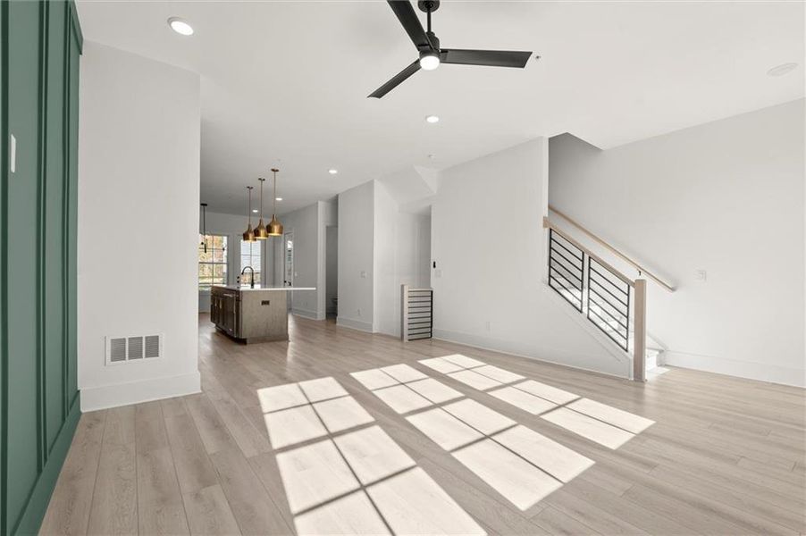 Spacious, unfurnished interior of a new home in , Alpharetta (Image 28).