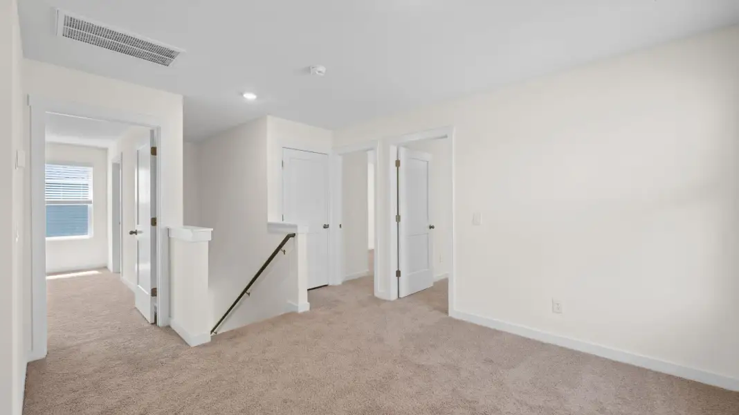 Spacious, unfurnished interior of a new home in Bayview at Harbor Crest, Ooltewah (Image 20).