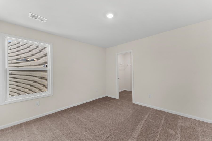 Spacious, unfurnished interior of a new home in Fairview Falls, Chesnee (Image 27).