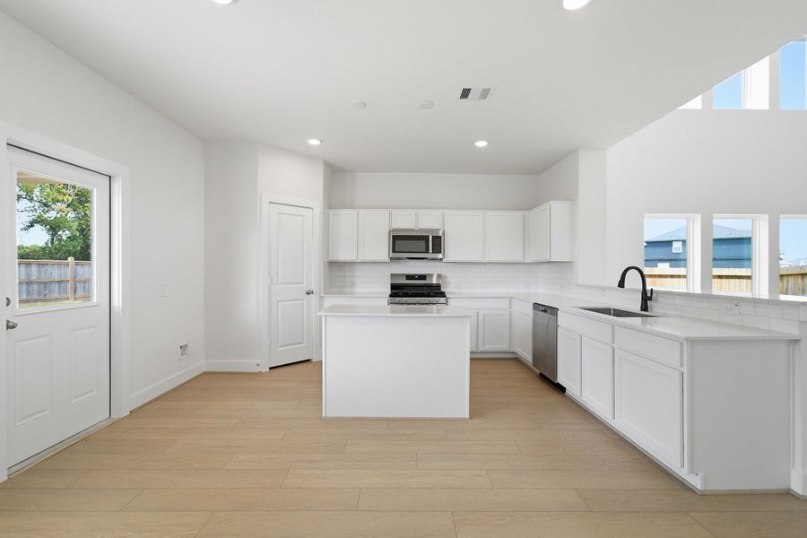 Furnished interior view inside a new home in Bluestem, Brookshire (Image 8).