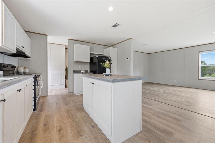Furnished interior view inside a new home in , Bronson (Image 7).
