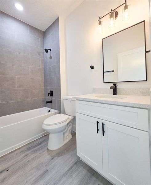 Furnished interior view inside a new home in , Ocala (Image 4).