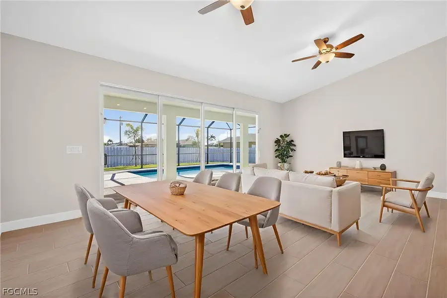 Furnished interior view inside a new home in Cape Coral, Cape Coral (Image 8).