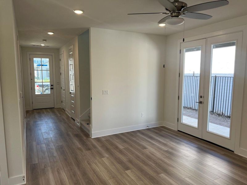 Spacious, unfurnished interior of a new home in Easton Park, Austin (Image 18). Spacious, unfurnished interior of a new home in Easton Park, Austin (Image 18).