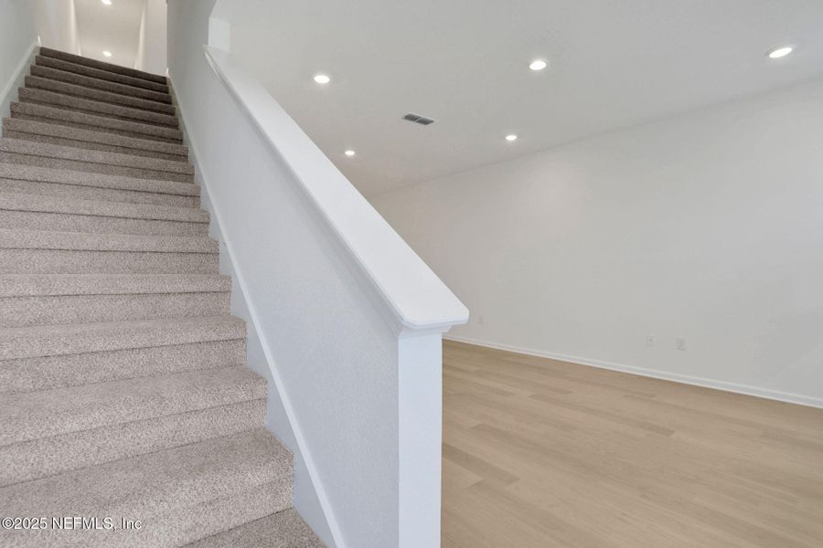Spacious, unfurnished interior of a new home in Silver Landing at SilverLeaf, St. Augustine (Image 16).