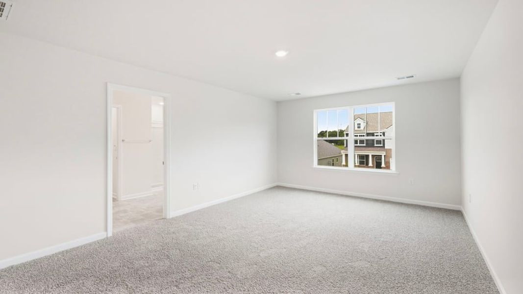 Spacious, unfurnished interior of a new home in Baxter Village, Boiling Springs (Image 31).
