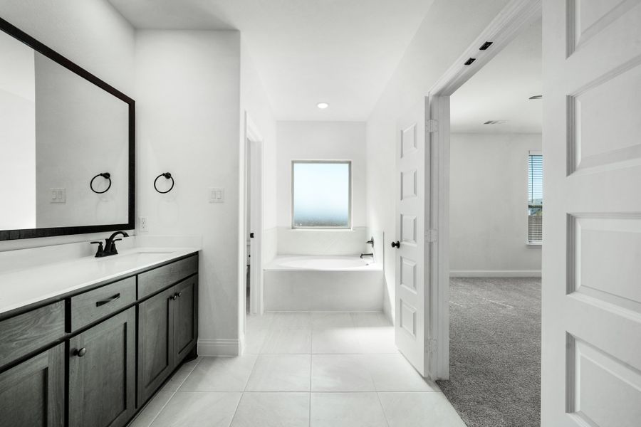 Furnished interior view inside a new home in Summerwood, Red Oak (Image 9).