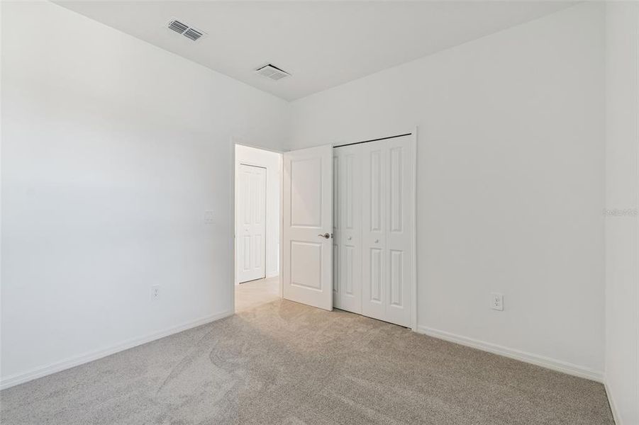 Spacious, unfurnished interior of a new home in Southpointe, Palmetto (Image 15).